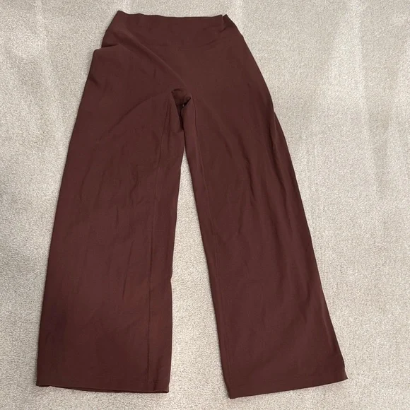 SOFTMOTION™ STRAIGHT LEG BOTTOMS WITH GRAY LOGO - Picture 1 of 8